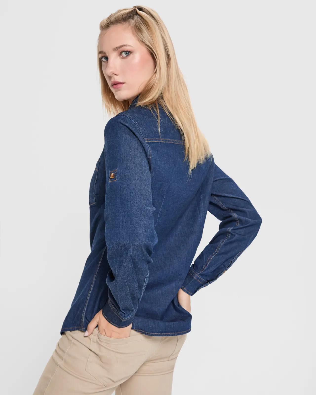 Camicia unisex manica lunga slim fit 210 g 4 Camicia unisex manica lunga slim fit 210 g 4