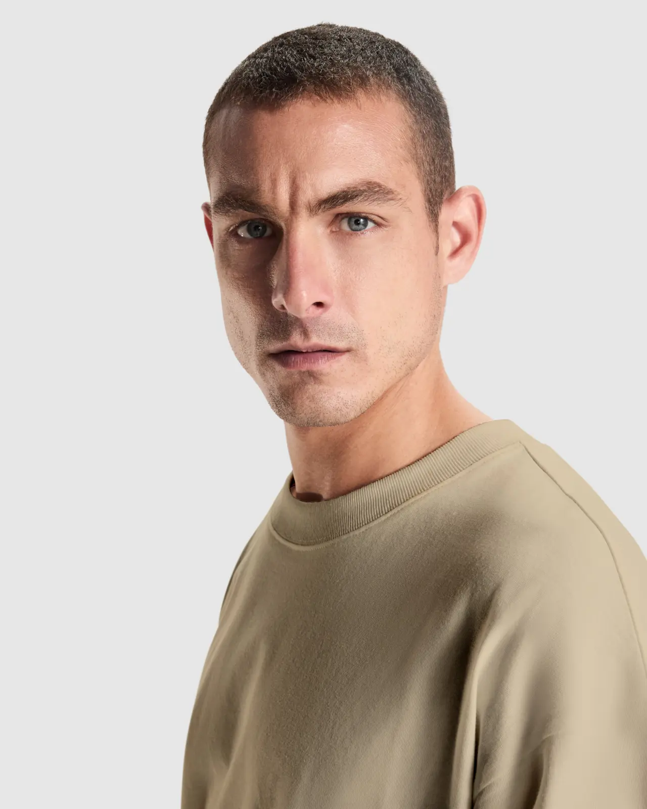Polo unisex oversize in 100% cotone 270 g 4 Polo unisex oversize in 100% cotone 270 g 4