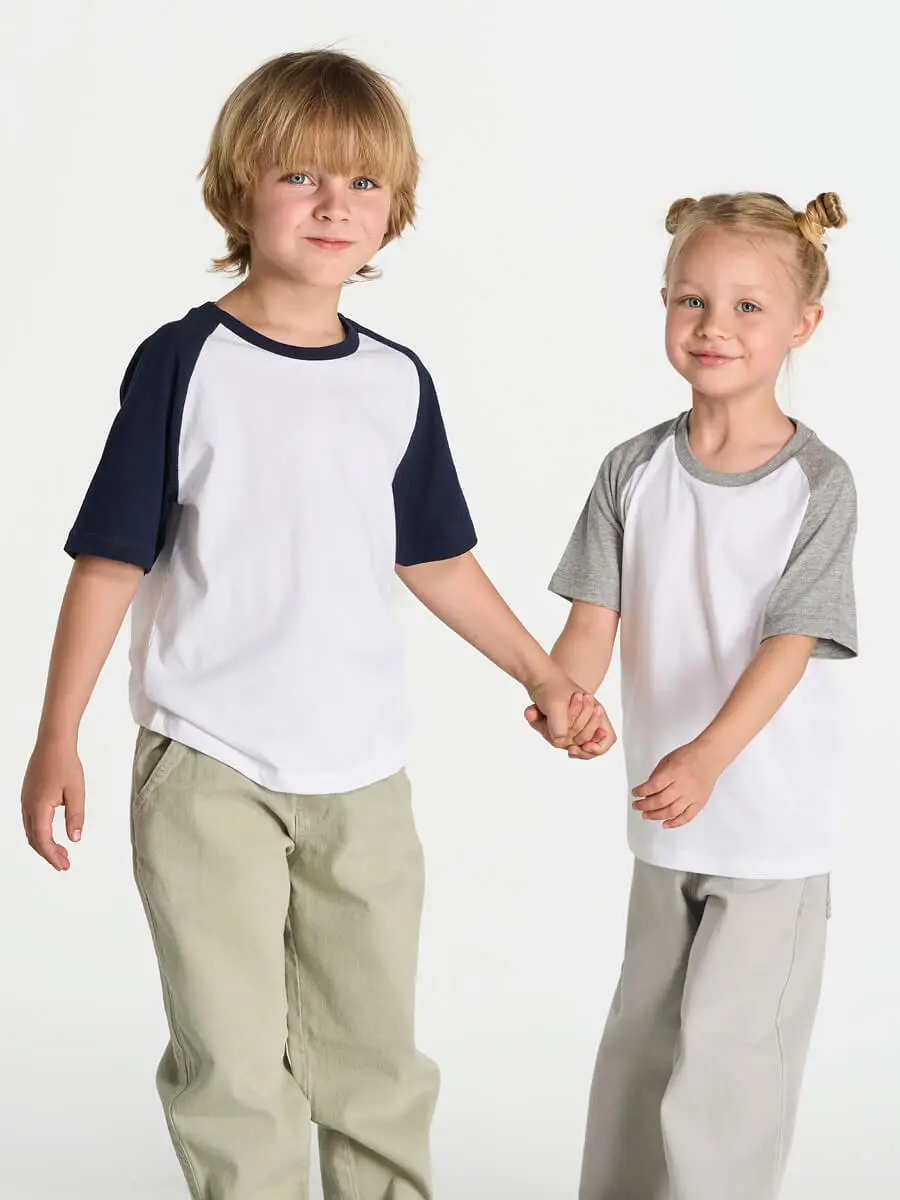 T-shirt bambino girocollo manica corta in 100% cotone 155 g – 2E94SUBRN T-shirt bambino girocollo manica corta in 100% cotone 155 g – 2E94SUBRN