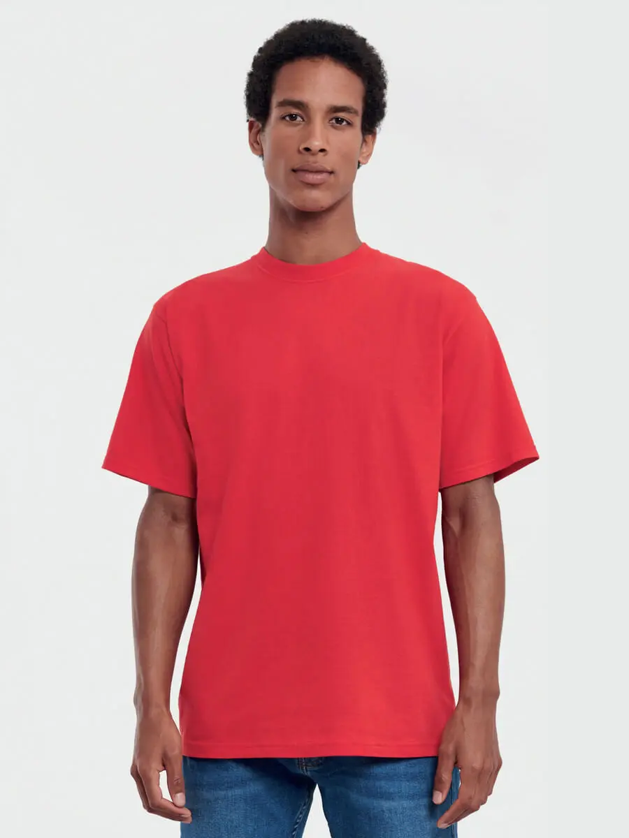 T-shirt uomo girocollo manica corta in 100% cotone 180 g T-shirt uomo girocollo manica corta in 100% cotone 180 g